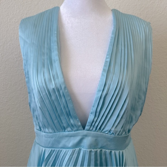 ABERCROMBIE AND FITCH Plunge Pleated Mini Dress NWT in Aqua Blue Sz. Medium Tall - Picture 11 of 16